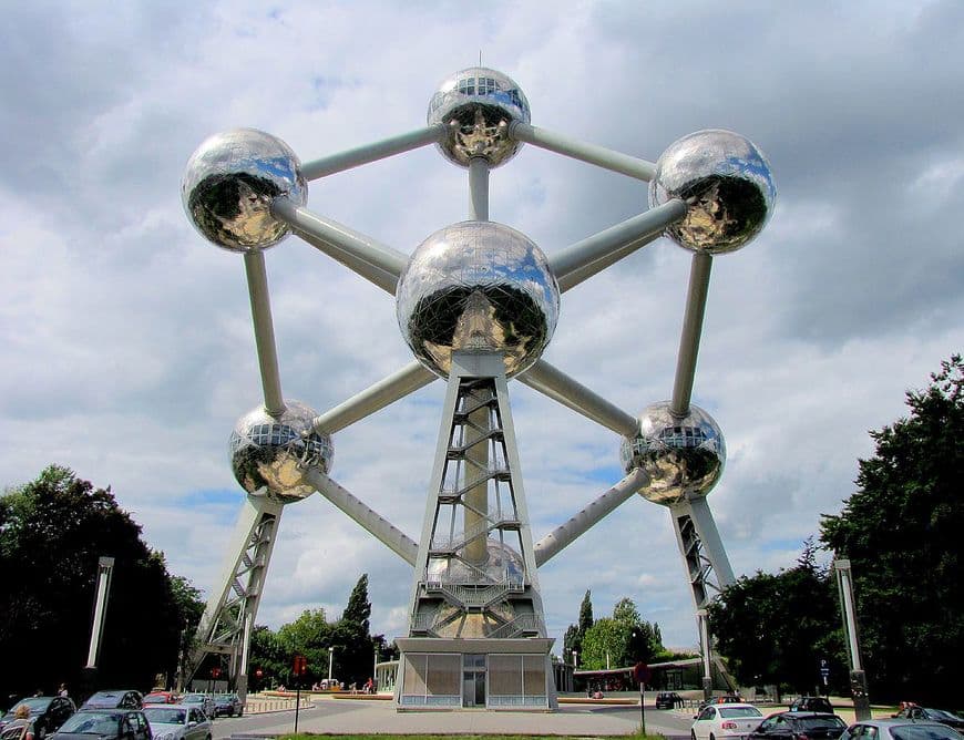 Lugar Atomium