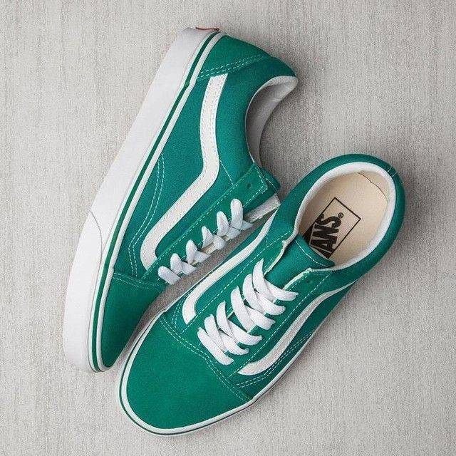 Fashion • Vans