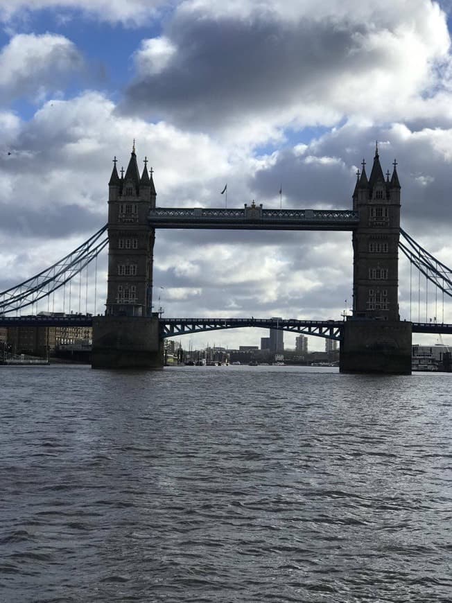 Place Tower Bridge