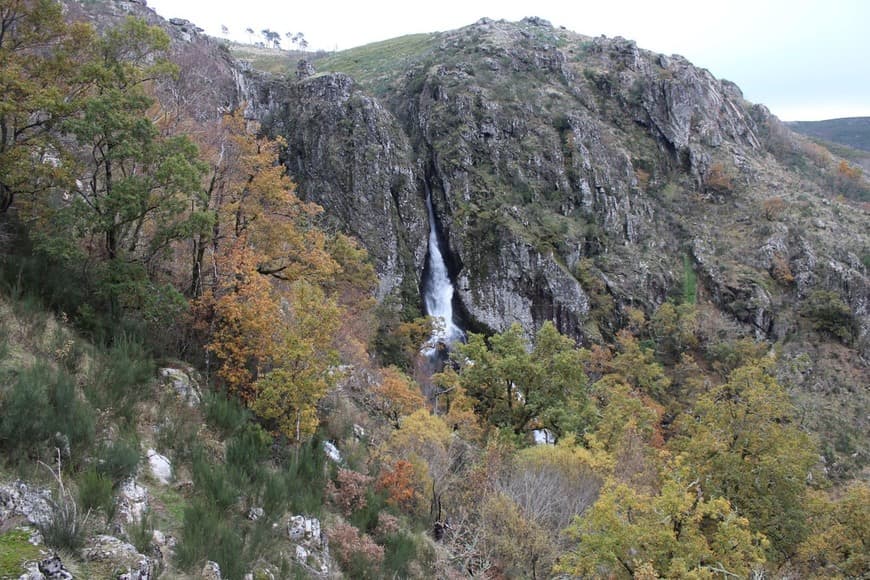 Place Pitões das Júnias cascata