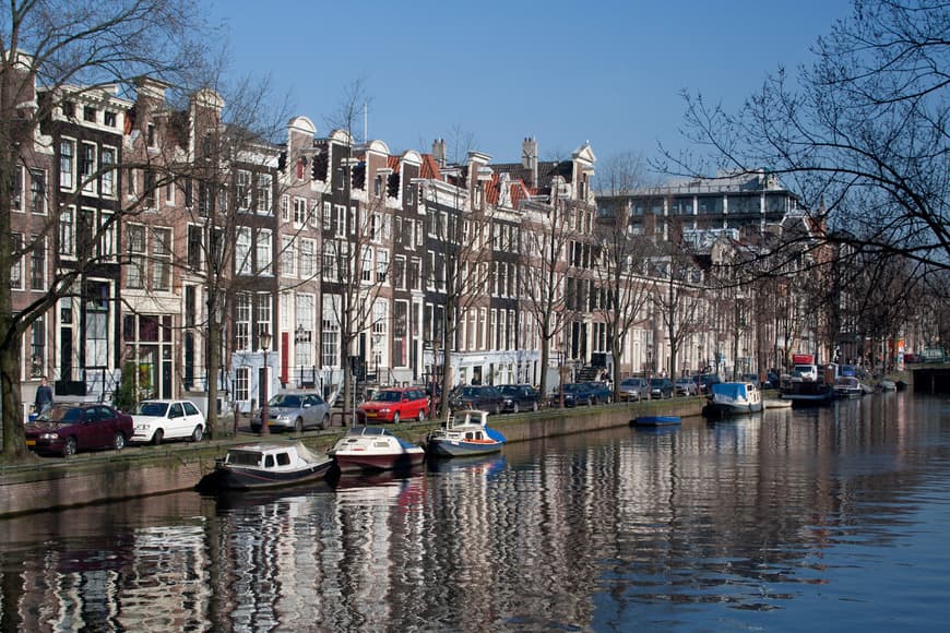 Place Canales de Ámsterdam