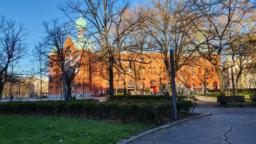 Place Campo Pequeno