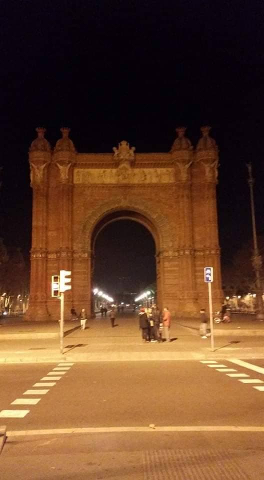 Place Arc de Triomf