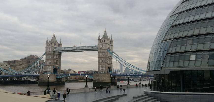 Place Tower Bridge