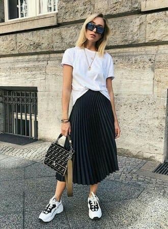 Fashion Saia midi plissada preta