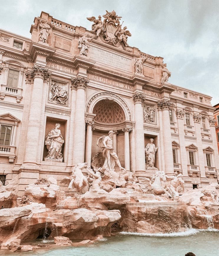 Place Fontana di Trevi