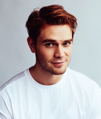 Fashion KJ Apa