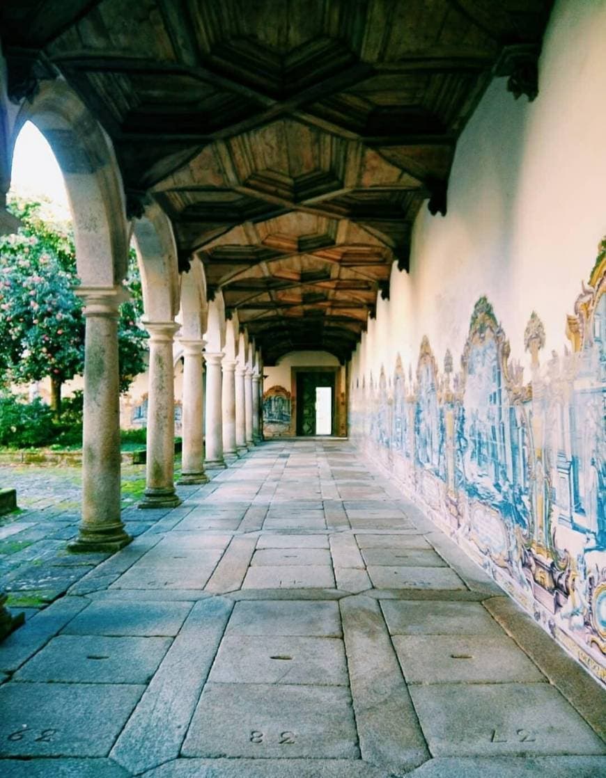 Place Monasterio de Tibães