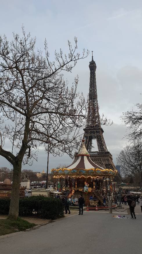 Place Torre Eiffel