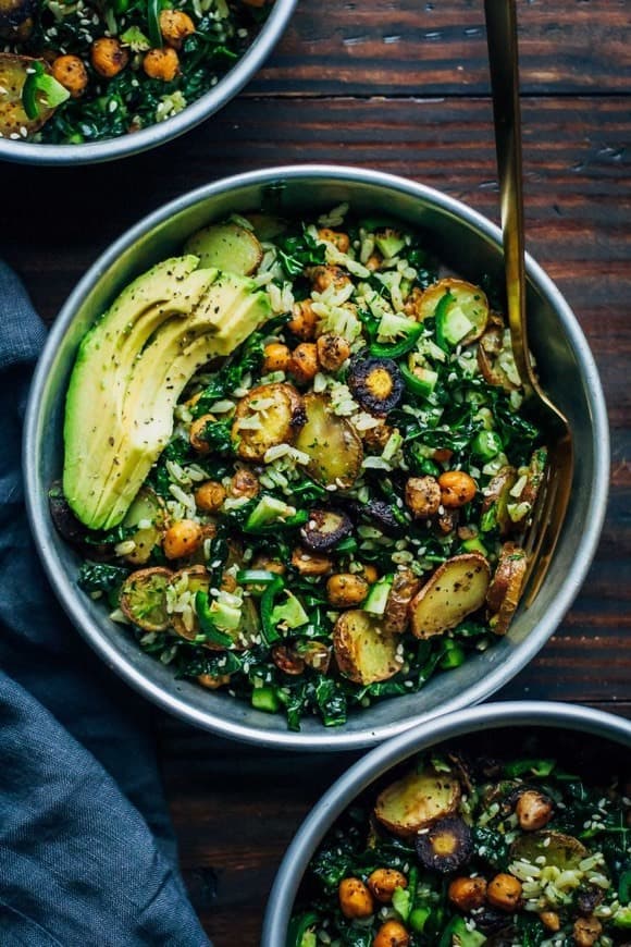 Moda Kale Salad With Pesto 