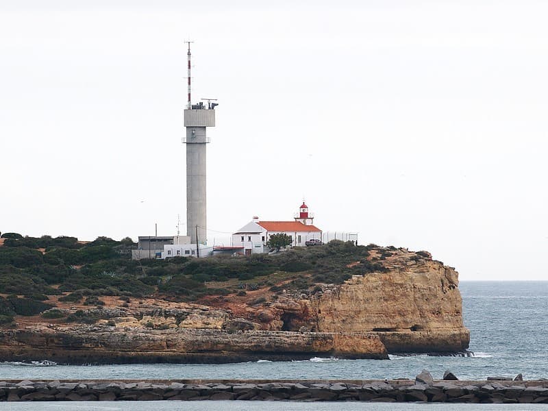 Lugar Ponta do Altar Lighthouse