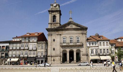 Place Igreja de São Pedro