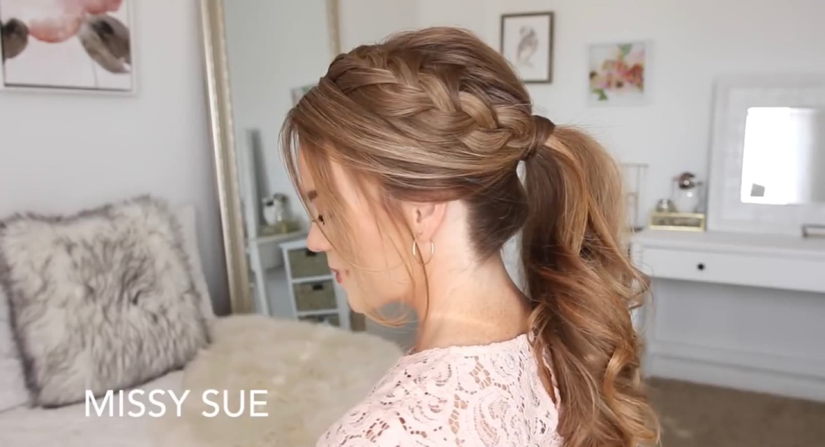 Moda French Braid Ponytail