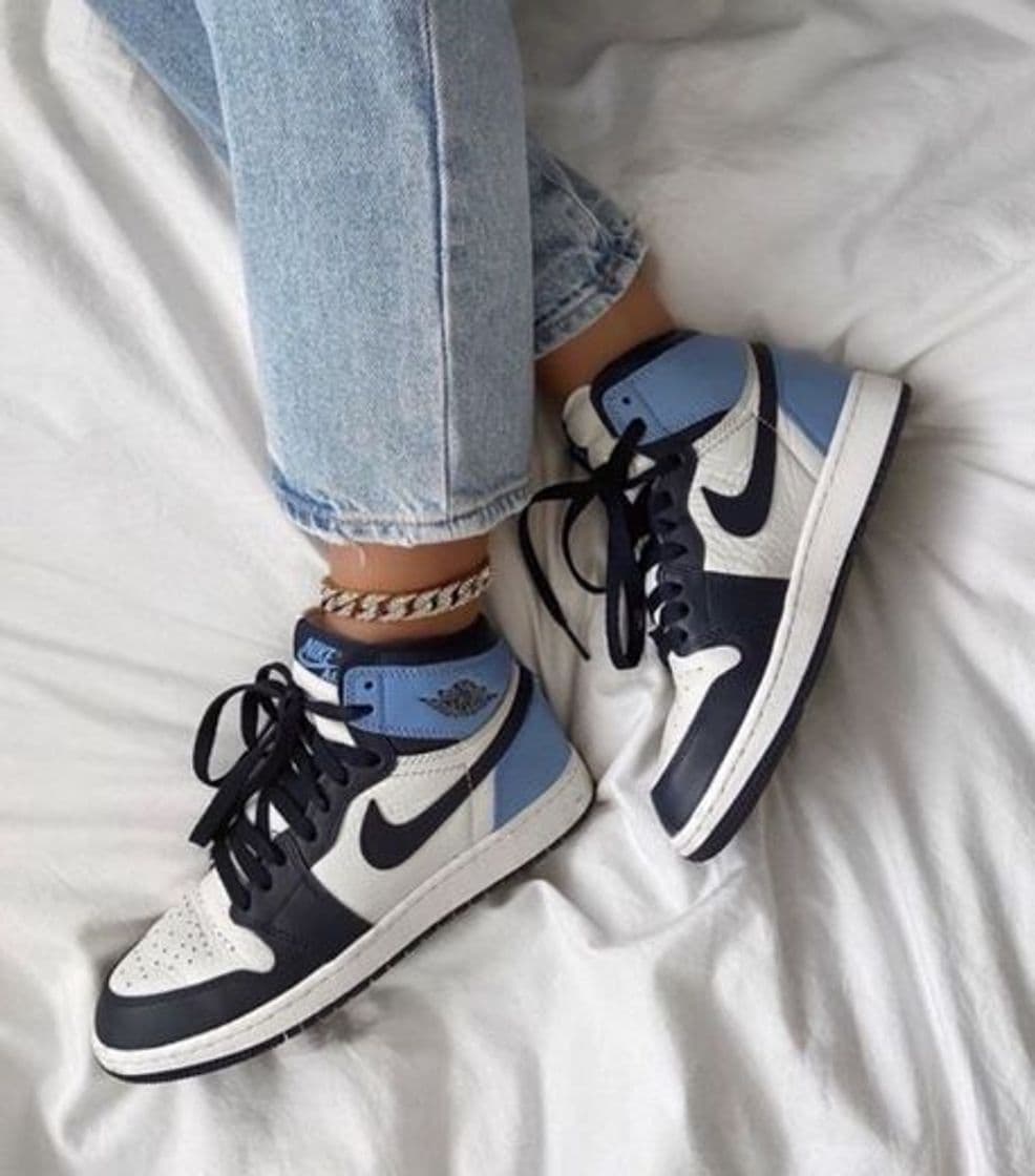 Producto Jordan 1 Retro High Obsidian 