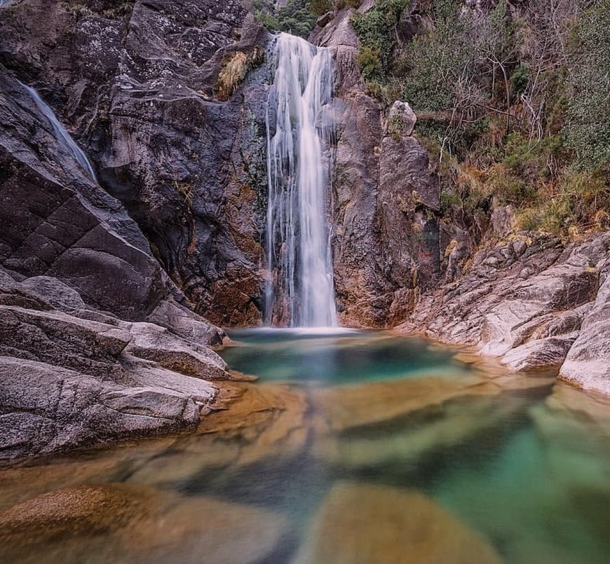 Lugar Cascata do Arado