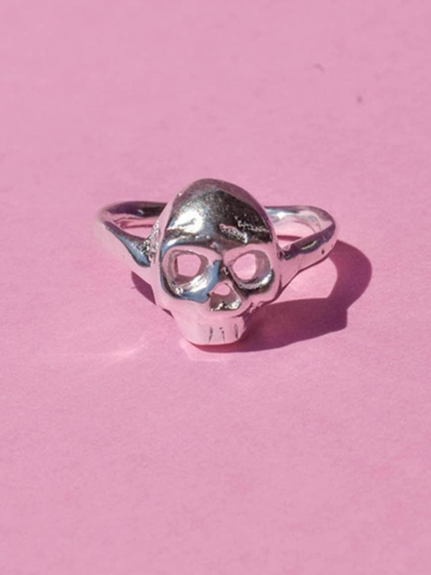 Producto Annoushe skull ring