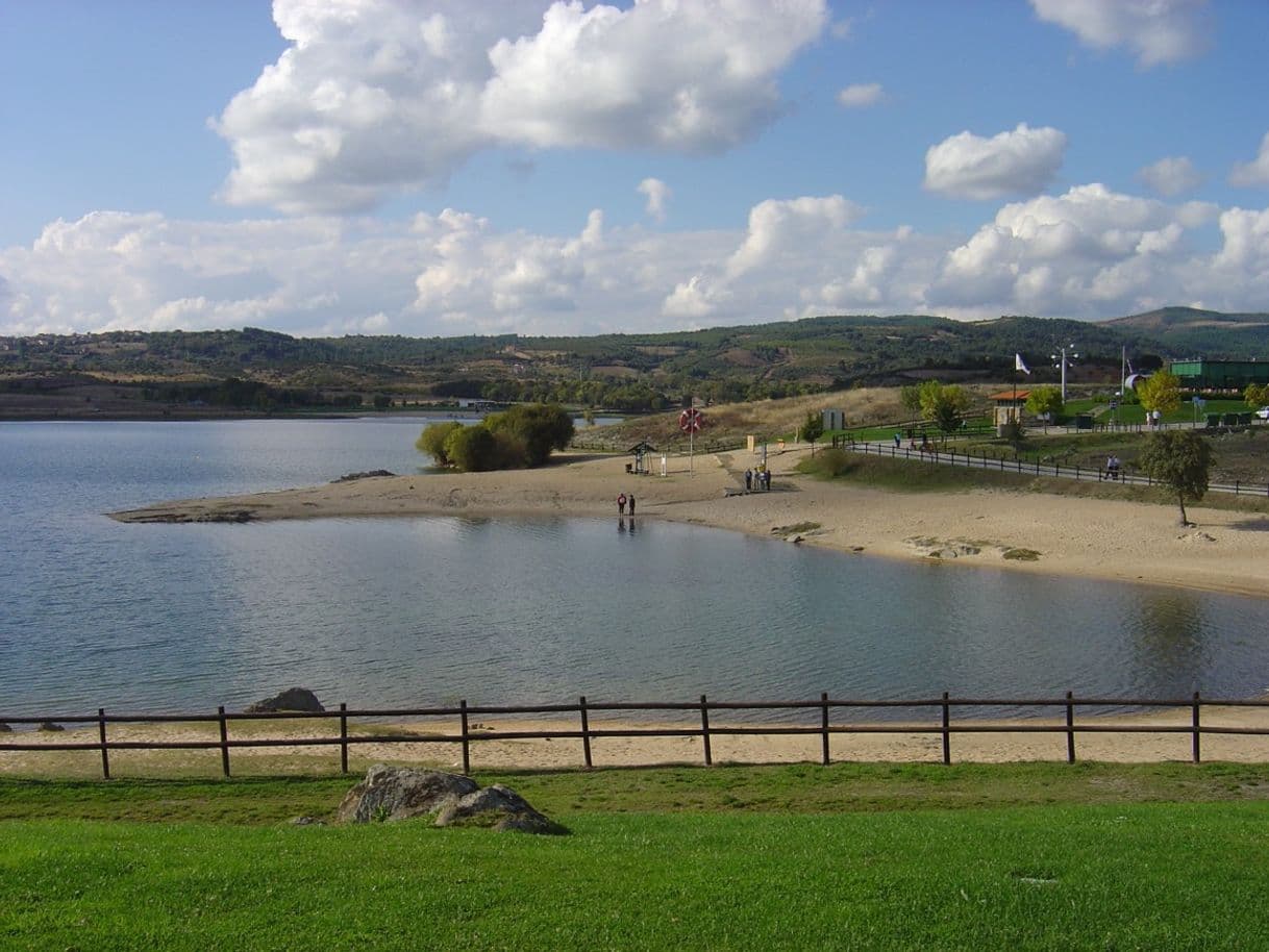 Place Praia fluvial do azibo 