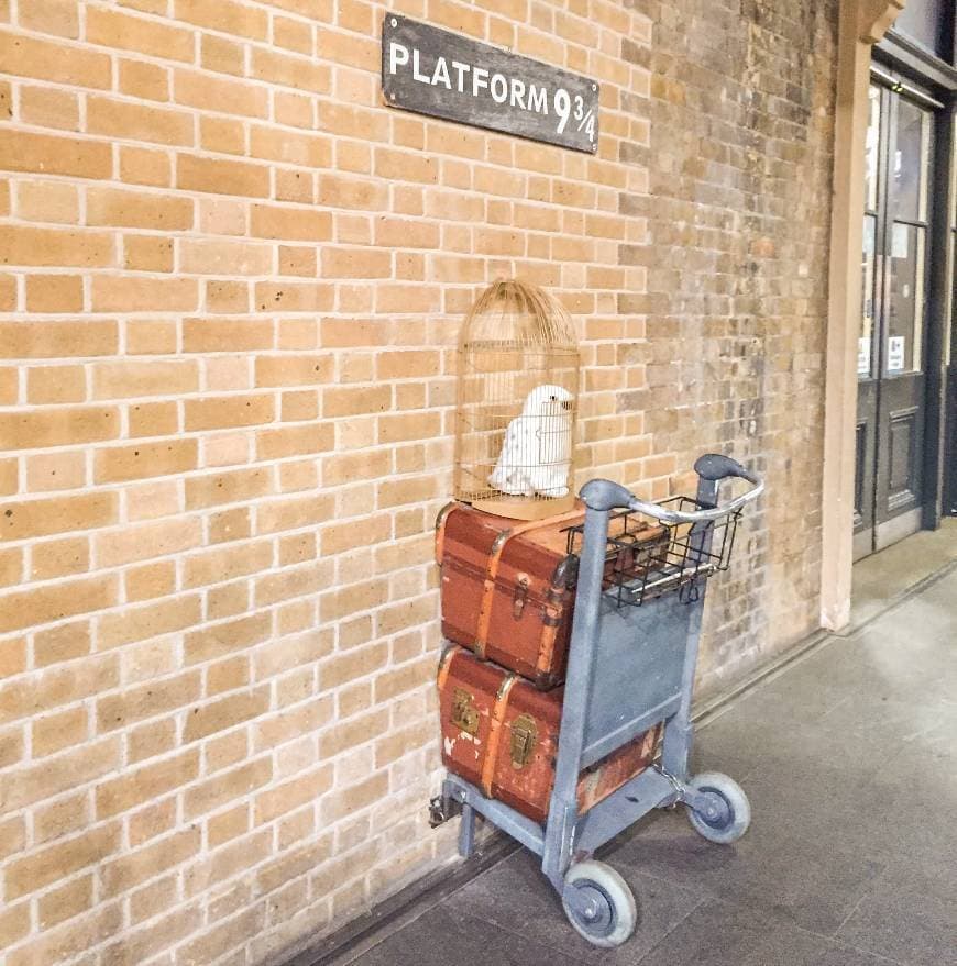 Lugar The Harry Potter Shop at Platform 9¾