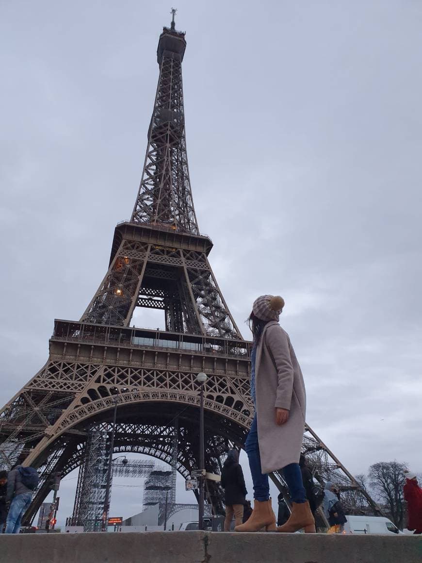 Place Torre Eiffel