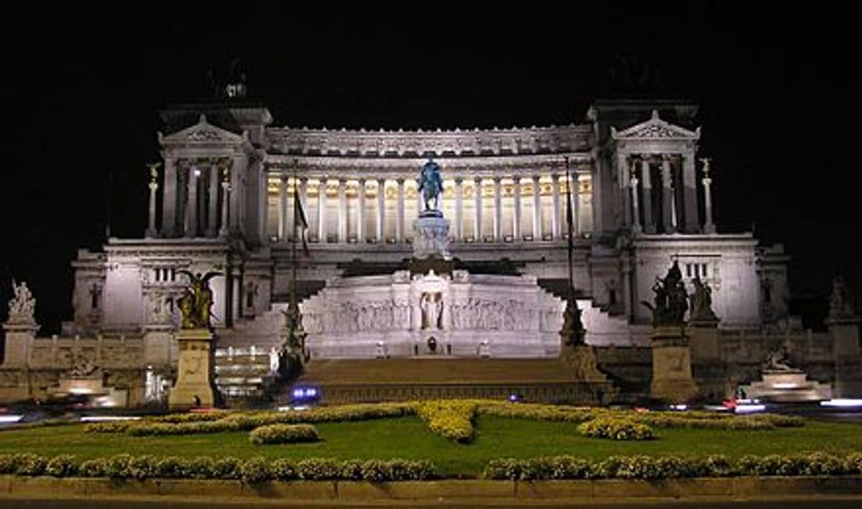 Place Monumento a Víctor Manuel II