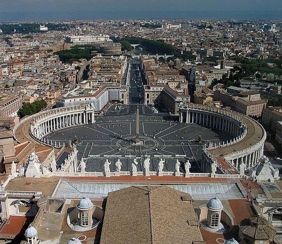 Place Piazza San Pietro