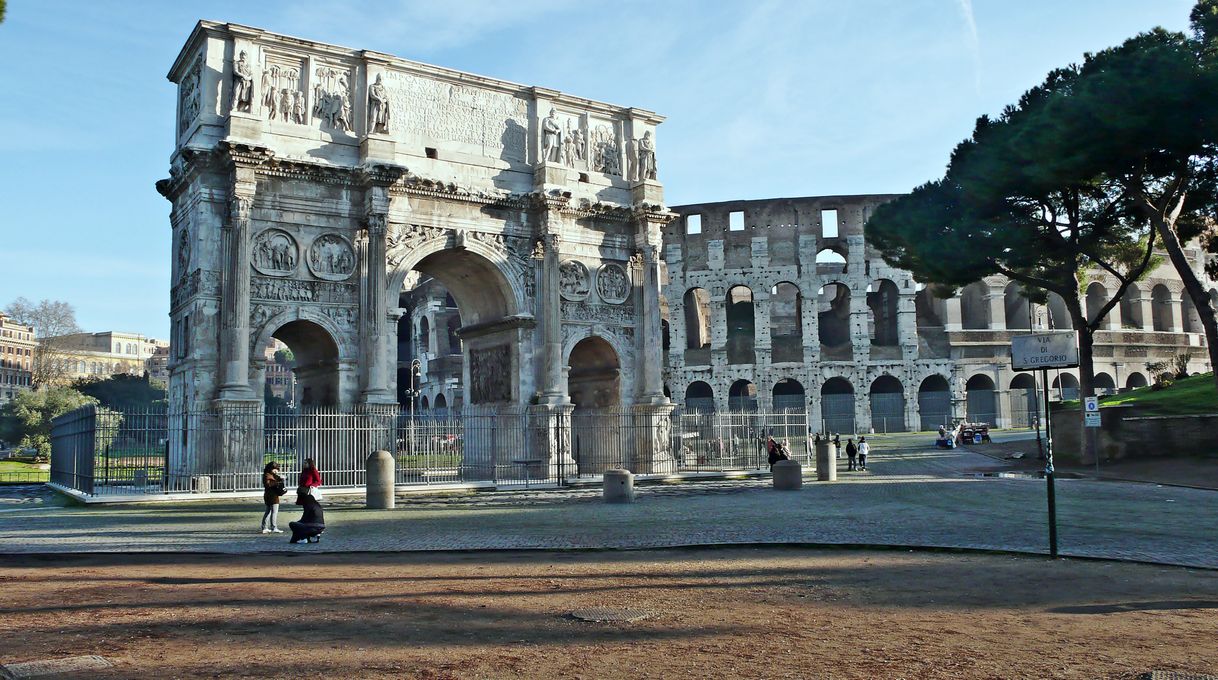 Place Arco de Constantino