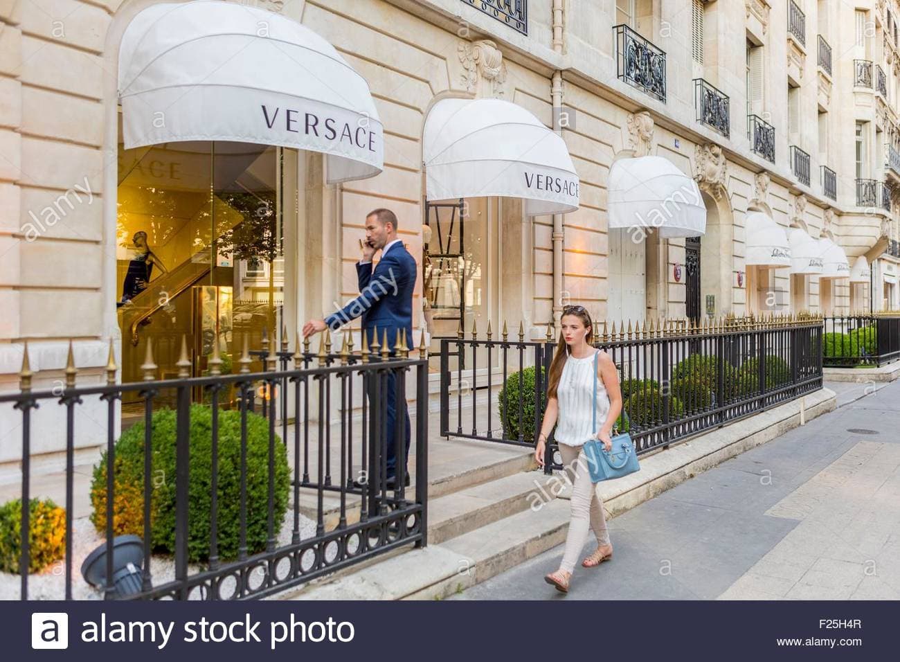 Place Avenue Montaigne