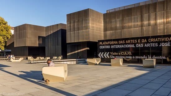 Lugar Centro Internacional das Artes José de Guimarães