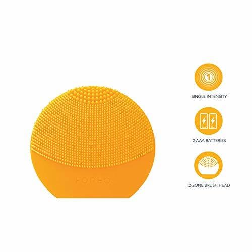 Belleza LUNA Play Plus de FOREO es el cepillo facial recargable de silicona