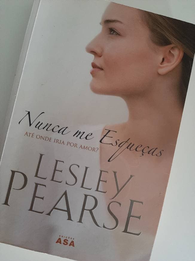 Book "Nunca me esqueças"- Lesley Pearse 