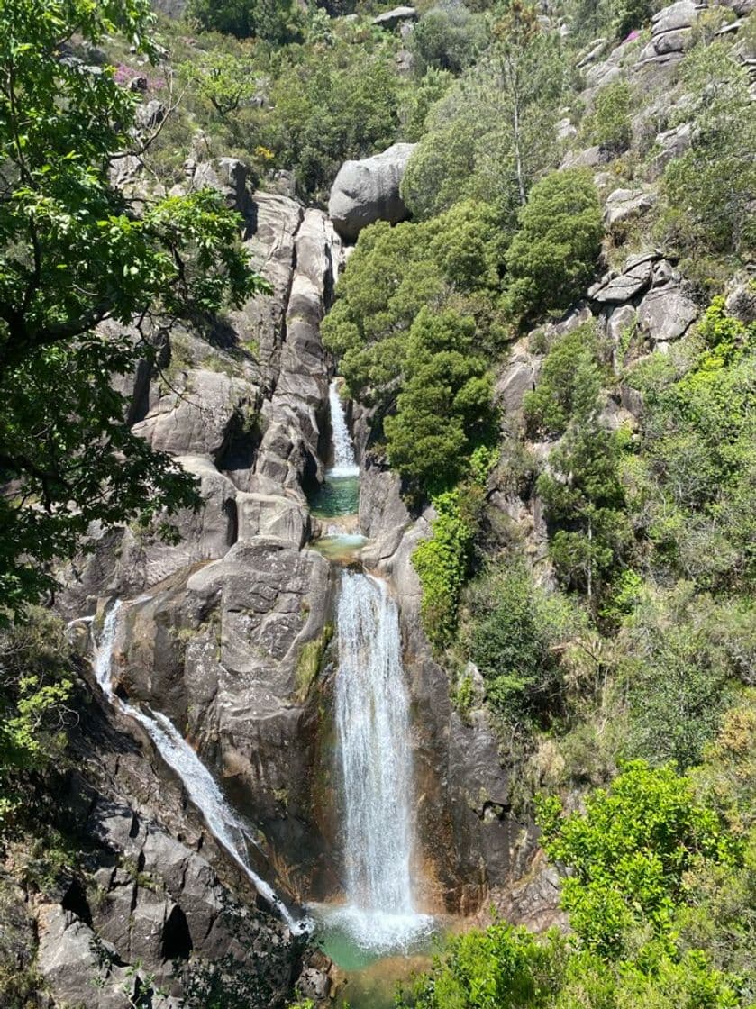 Lugar Cascata do Arado