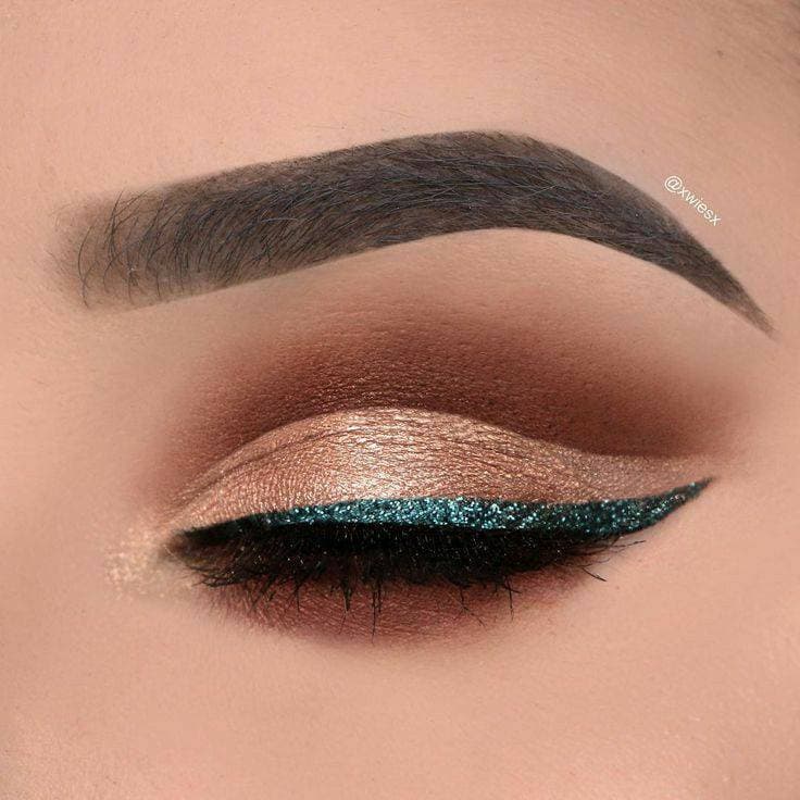 Fashion Blue eyeliner makeup