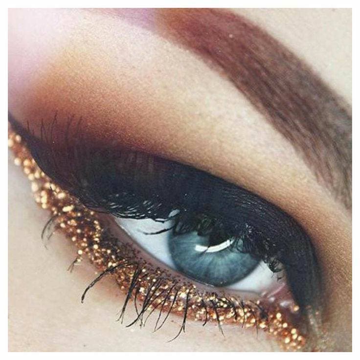 Fashion Gold glitter makeup