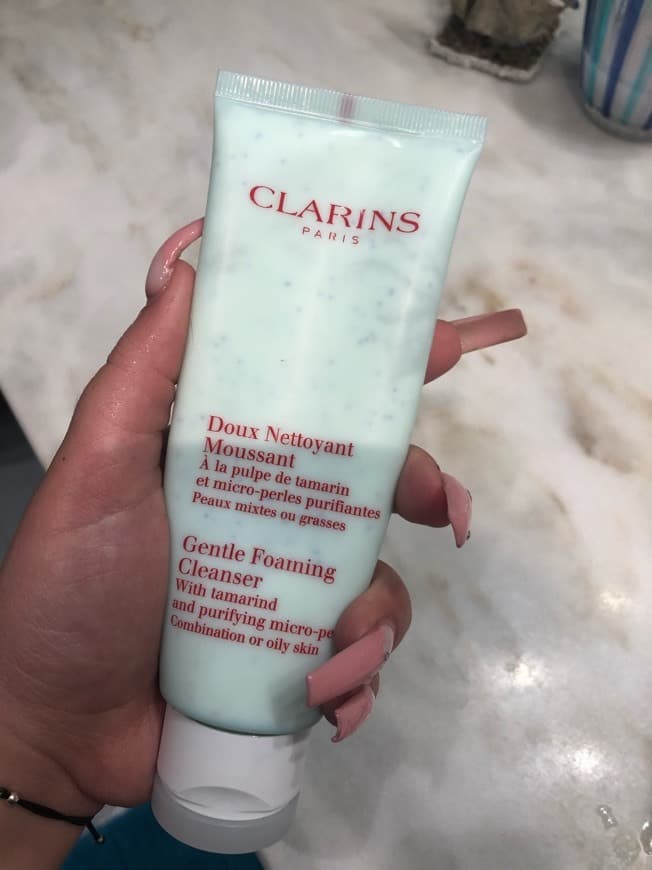 Product Clarins espuma de limpeza para pele oleosa