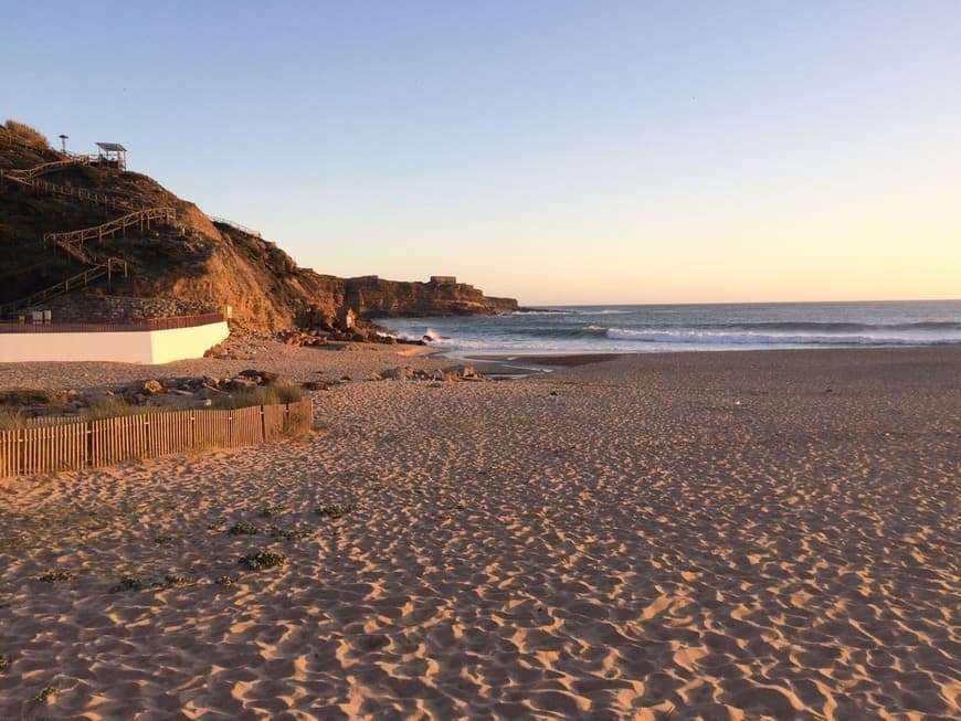 Place Praia de Ribeira d'Ilhas