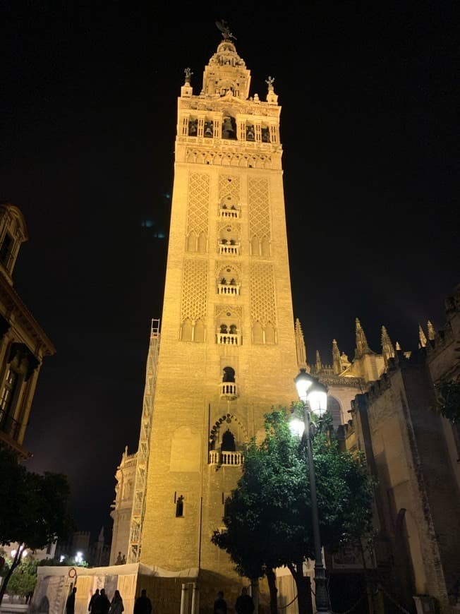 Lugar La Giralda 