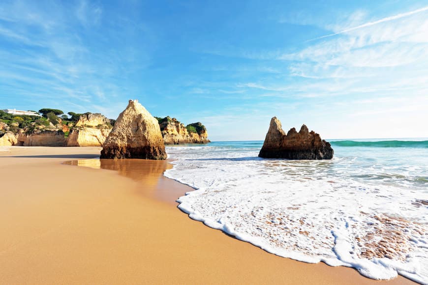 Lugar Rua Praia dos Três Irmãos