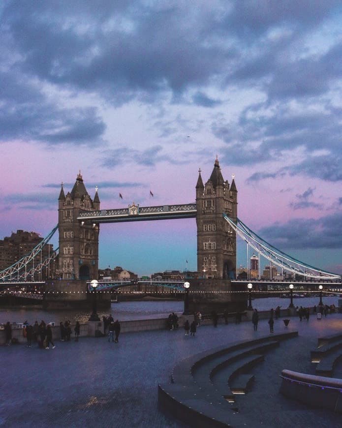 Place Tower Bridge