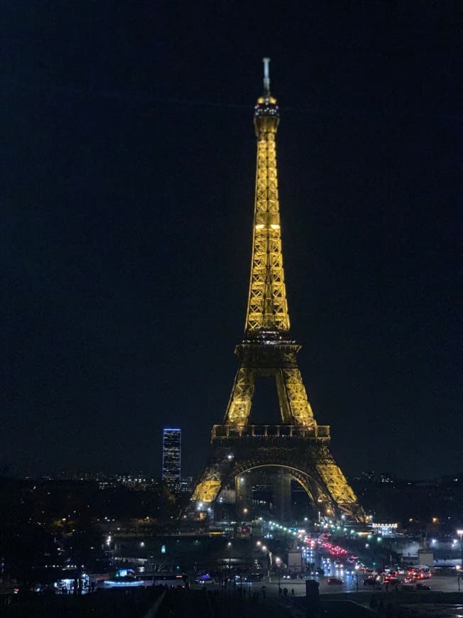 Place Torre Eiffel