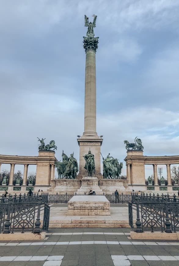 Place Millennium Monument