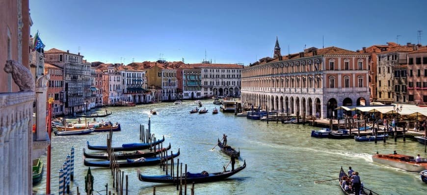 Place Venecia