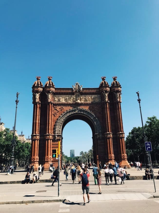 Place Arc de Triomf