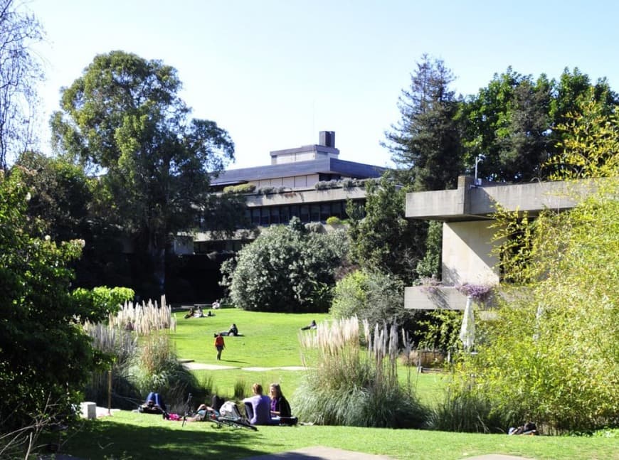 Lugar Jardim de verão • Fundação Calouste Gulbenkian