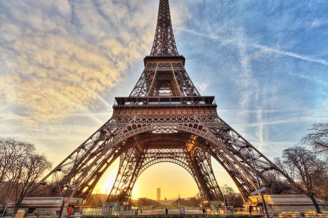 Place Torre Eiffel