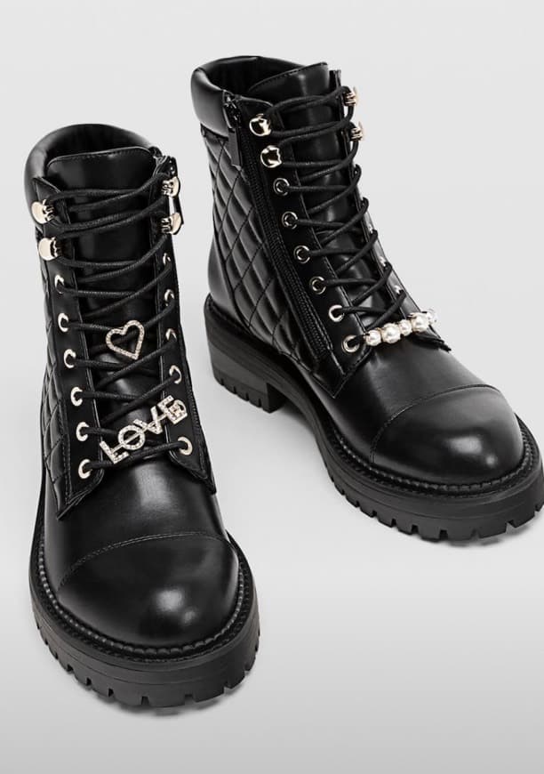 Fashion Botas com pormenor love  