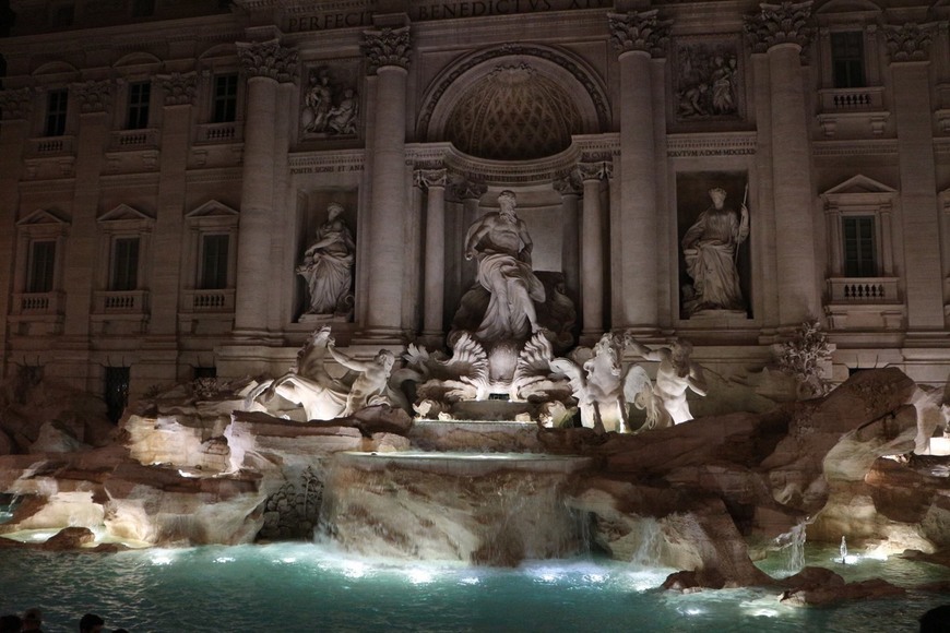 Place Fontana di Trevi