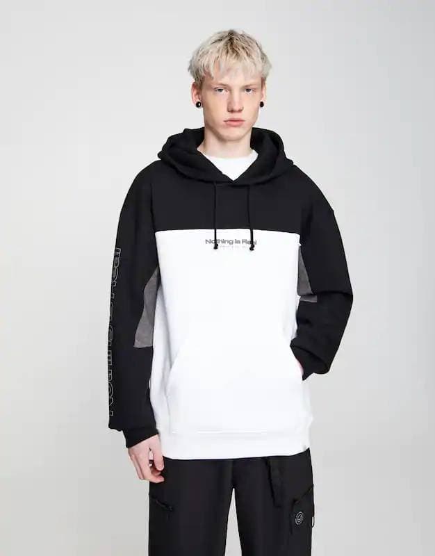 Producto SweatShirt Black and White with Contrast mensage 