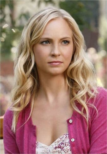 Moda Caroline Forbes 