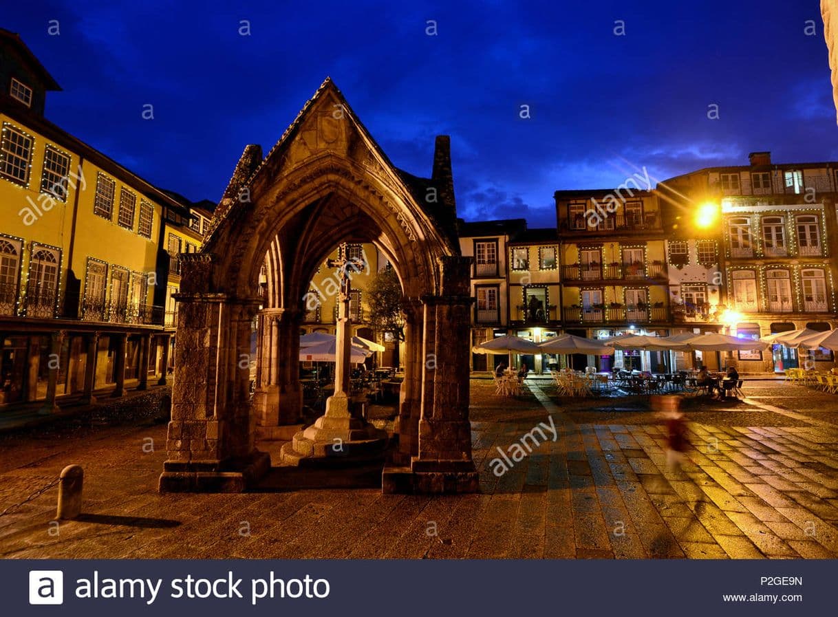 Place Largo da Oliveira