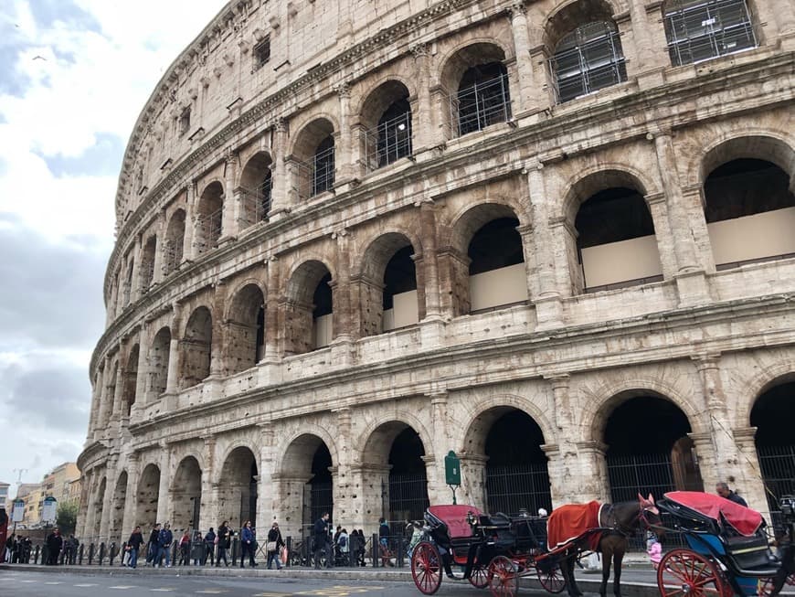 Lugar Coliseo de Roma